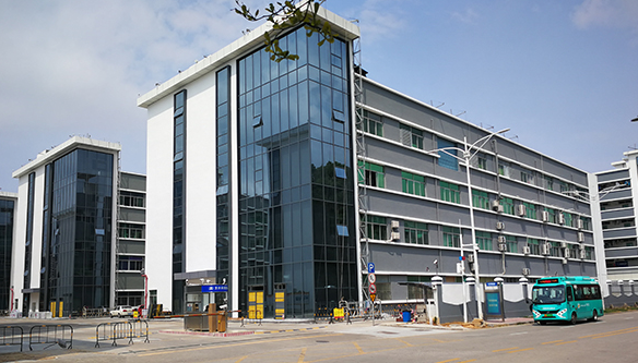 松柏镇智慧园区幕墙维修